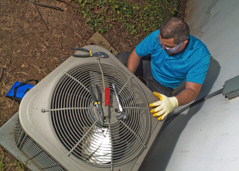 Technician Repair Ac System